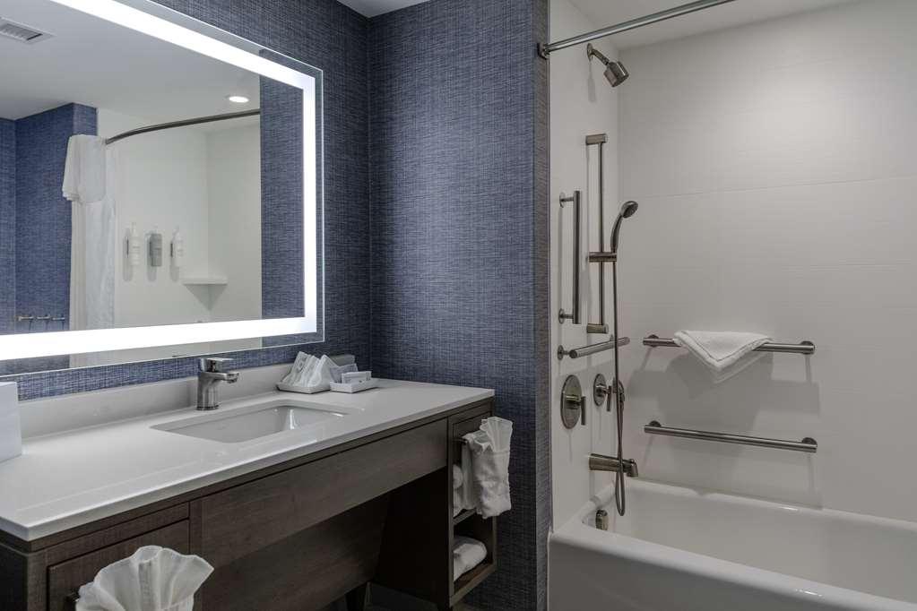 Home2 Suites By Hilton Northville Detroit Room photo